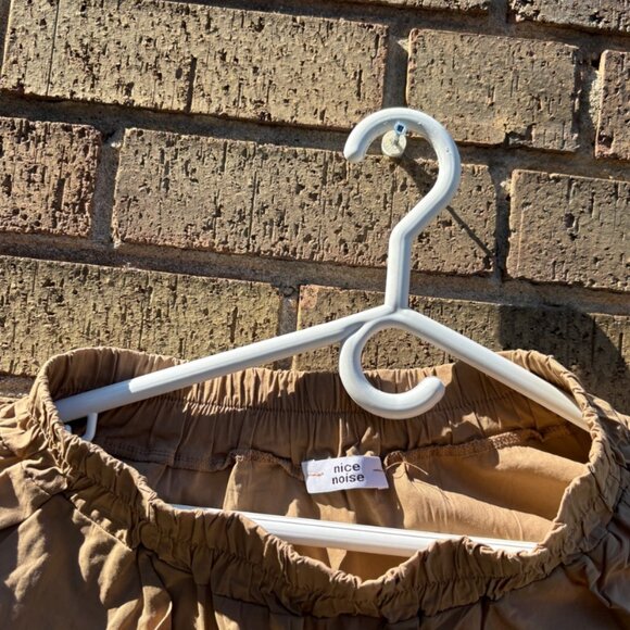 Nice Noise Tiered Ruffle Mini Skirt (Beige) - Picture 2 of 2